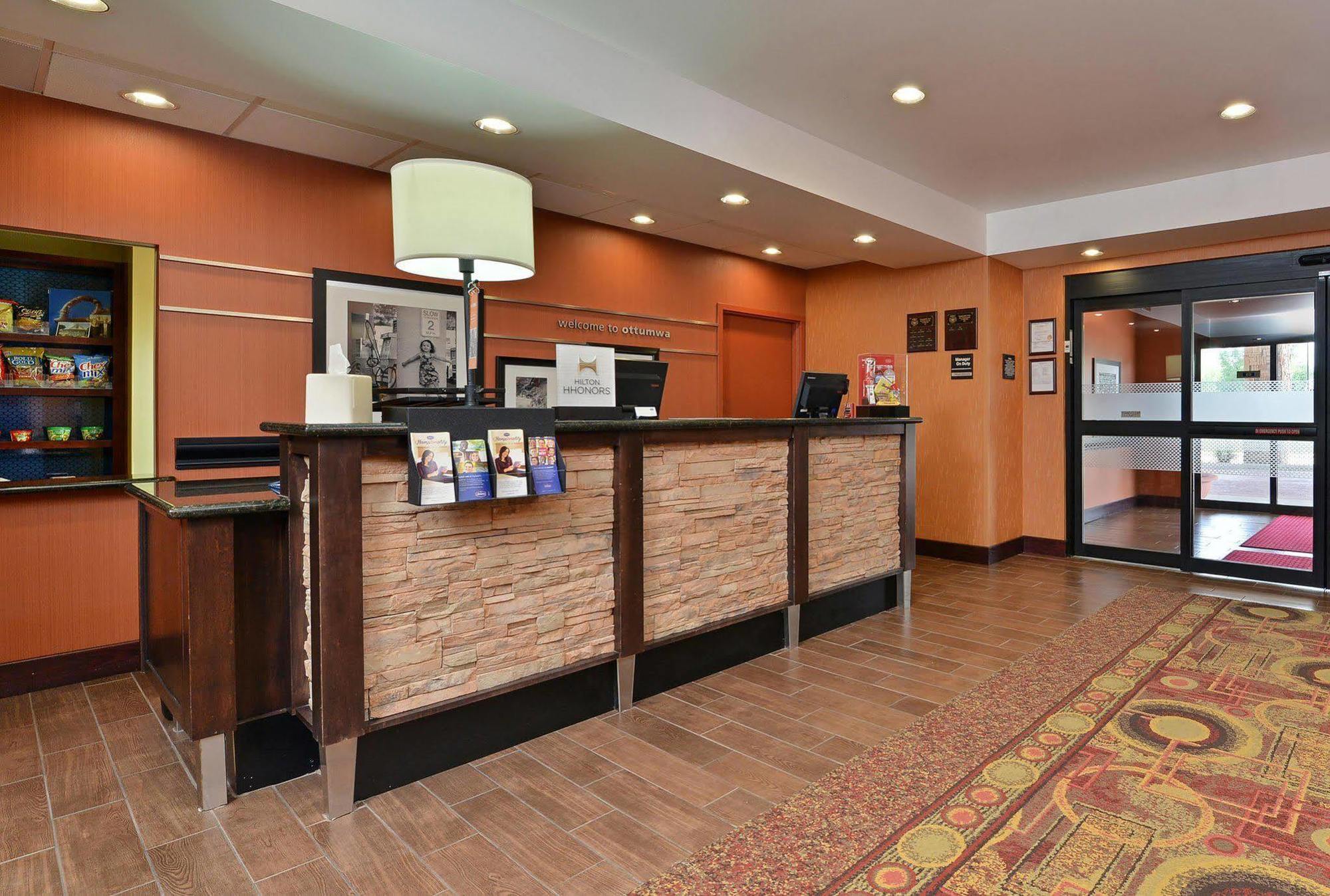 Hampton Inn Ottumwa Exterior foto